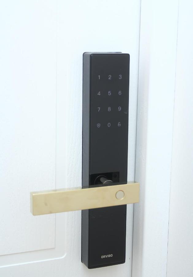 Parilament On Rustaveli 4 Rooms Tiflis Dış mekan fotoğraf