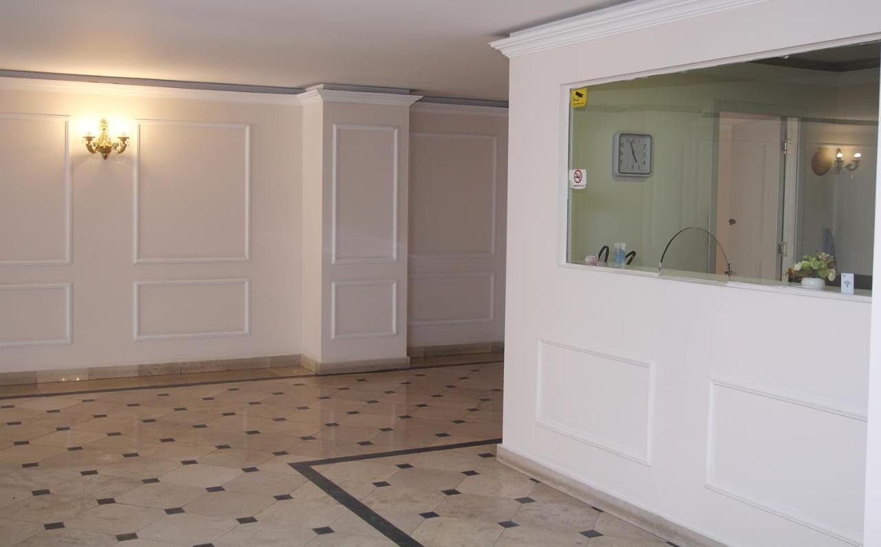 Parilament On Rustaveli 4 Rooms Tiflis Dış mekan fotoğraf