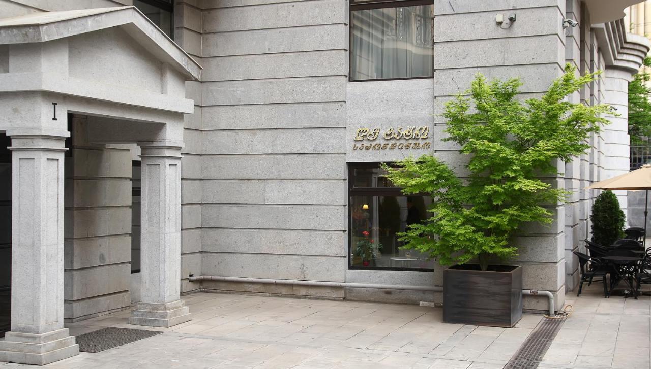 Parilament On Rustaveli 4 Rooms Tiflis Dış mekan fotoğraf