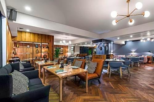 Parilament On Rustaveli 4 Rooms Tiflis Dış mekan fotoğraf
