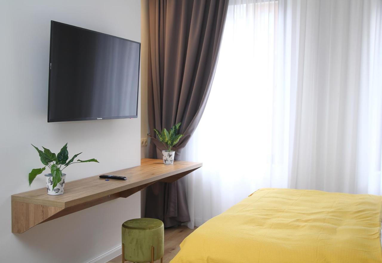 Parilament On Rustaveli 4 Rooms Tiflis Dış mekan fotoğraf